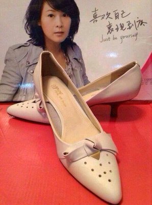 尋找實(shí)力批發(fā)商合作 達(dá)芙妮品牌鞋子，每款200雙起批，專供渠道商